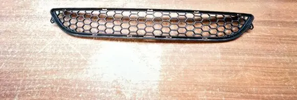 Volvo V60 Front bumper lower grill 30795021