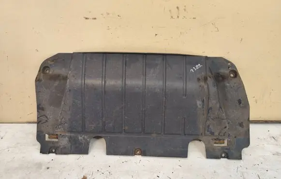 Renault Clio IV Engine splash shield/under tray 8200520829 115226
