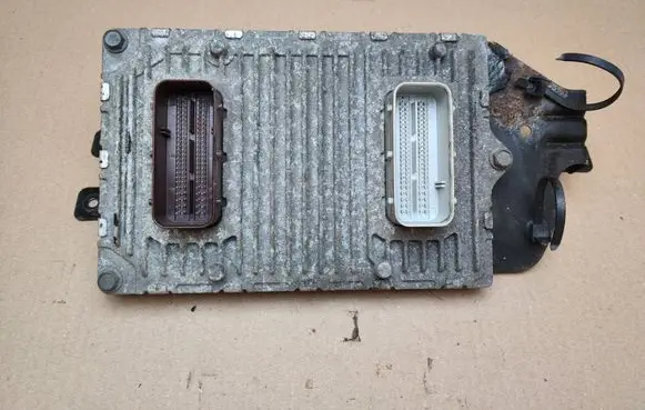 Chrysler Town u0026 Country V Engine control unit/module ECU P05150657AA