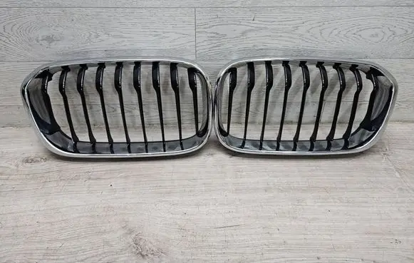 BMW 1 F20 F21 Front bumper upper radiator grill 7371748 7371747