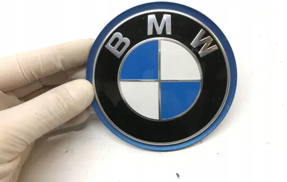 Manufacturer badge logo/emblem