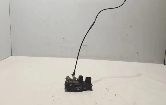 Tesla Model S Front door lock 6008913