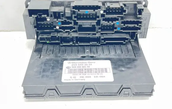 Mercedes-Benz C W203 Fuse module 2035453501 5DK00848543
