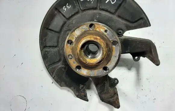 Volkswagen Golf VI Front wheel hub