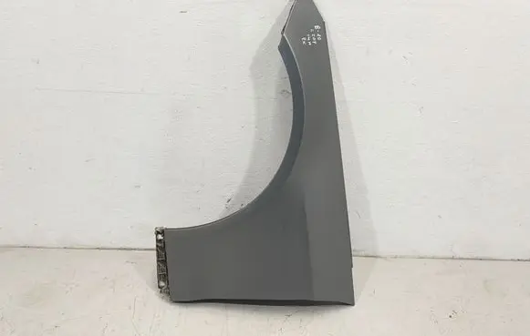 Mercedes-Benz E C207 W207 Fender