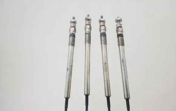 Toyota RAV 4 (XA40) Glow plug 1985026022