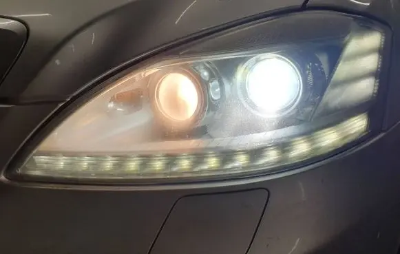Mercedes-Benz S W221 Headlight/headlamp A2218204539 0301252681 A2219008001
