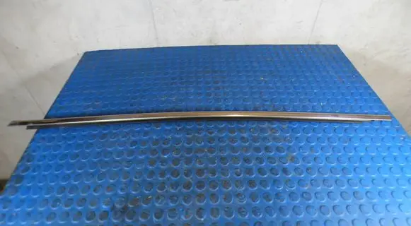 Renault Megane IV Front door glass trim molding 000XXXMEGIV