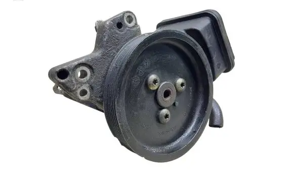 BMW 5 E60 E61 Power steering pump 7693974101