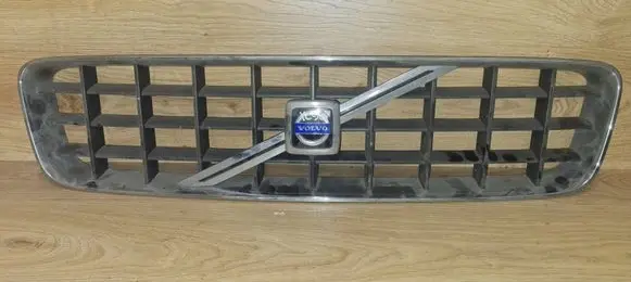 Volvo XC90 Front grill 8620641