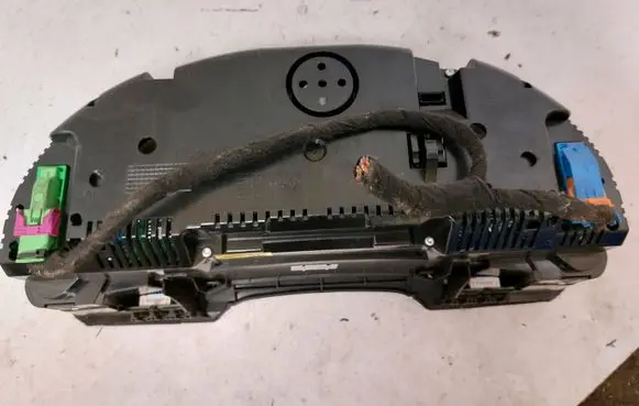 Audi A4 S4 B7 8E 8H Speedometer (instrument cluster) 8E0920932K 0263626226 7013000276