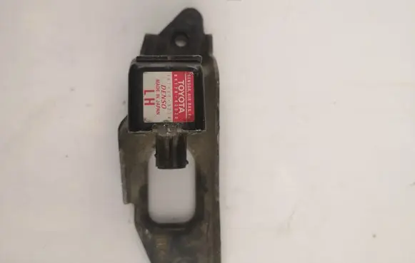Toyota Land Cruiser (HDJ90) Airbag deployment crash/impact sensor 8917442030 1876004210