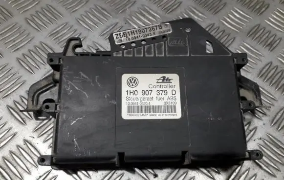Volkswagen Golf III ABS control unit/module 1h0907379d 100941-03204