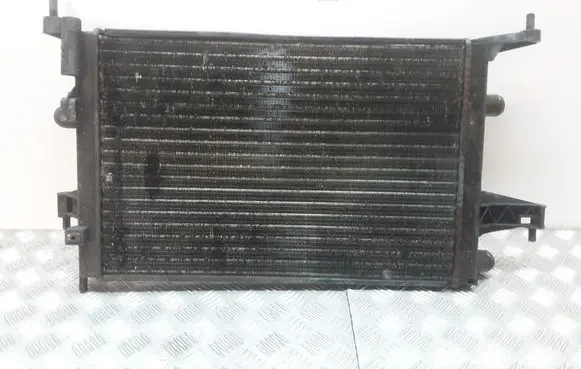 Opel Tigra B Coolant radiator