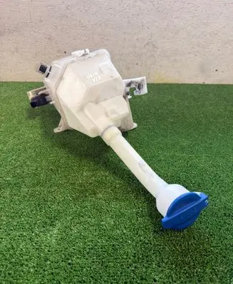KIA Niro Windshield washer fluid reservoir/tank 98610AT100