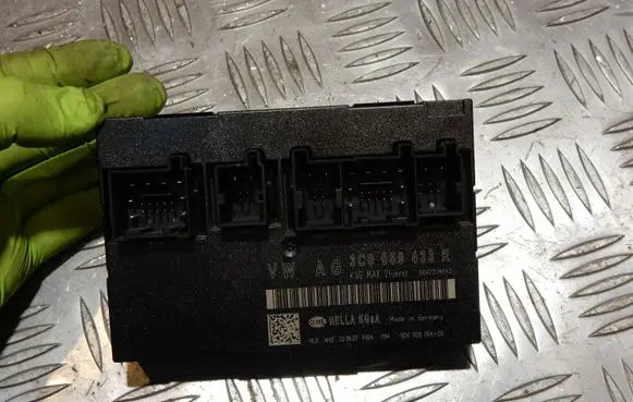 Volkswagen PASSAT B6 Comfort/convenience module 3C0959433R 4775