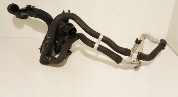 Land Rover Discovery Sport Thermostat housing G4D3-8575-BC
