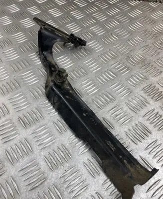 Audi A4 S4 B8 8K Fender mounting bracket 8K0821135H