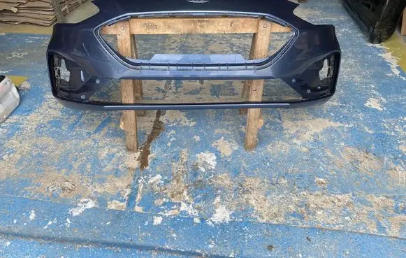 Ford Focus Front bumper XJ7B-17757-S