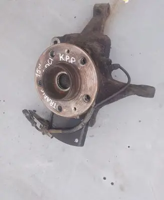 Opel Vivaro Front wheel hub
