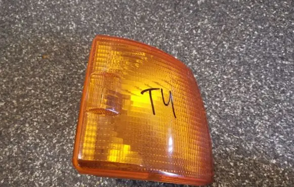 Volkswagen Transporter - Caravelle T4 Front indicator light 701953050B