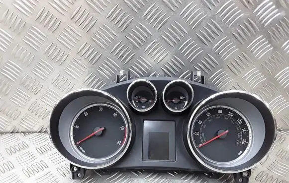 Opel Mokka Speedometer (instrument cluster) a2c90117600