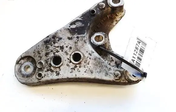 Skoda Fabia Mk2 (5J) Engine mounting bracket 6Q0199185AB