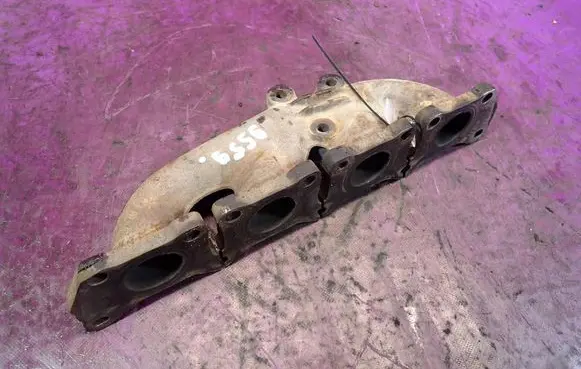 Volkswagen Golf IV Exhaust manifold