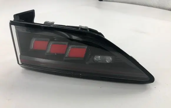 Volkswagen Golf VIII Tailgate rear/tail lights 5h0945308e