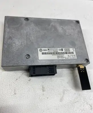 Audi A4 S4 B7 8E 8H Bluetooth control unit module 8P0862335H 6359HT065004321