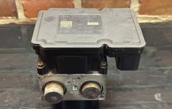 Mercedes-Benz S W221 ABS Pump A2214313312 A2215455232