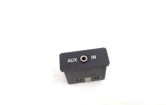 BMW X5 E70 AUX in-socket connector 6986791