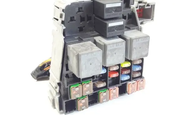 Ford Galaxy Fuse module