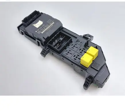 Opel Vectra C Fuse module 24443147 24443147AB 518777016
