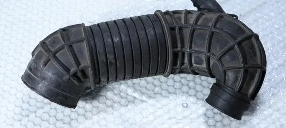Audi A4 S4 B7 8E 8H Air intake hose/pipe 8E0129615J