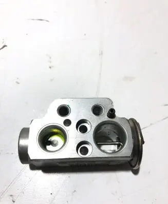 Audi Q7 4L Air conditioning (A/C) expansion valve 7L0820679B