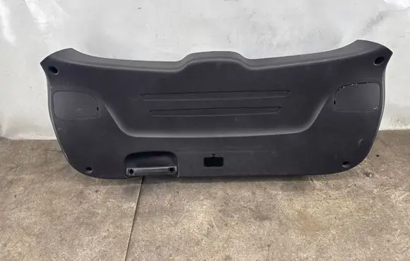 Hyundai Santa Fe Tailgate/boot lid cover trim 817512W000