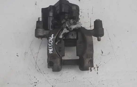 Volkswagen PASSAT B8 Rear brake caliper 3Q0615406