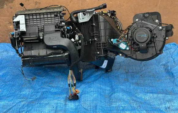 Volkswagen Multivan T5 Interior heater climate box assembly 7E5820005K