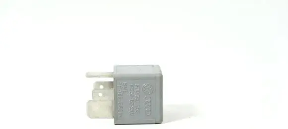 Audi A4 S4 B5 8D Other relay 8D0951253