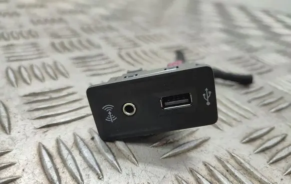USB socket connector