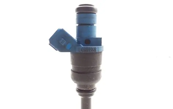 Audi A4 S4 B5 8D Fuel injector 058133551F
