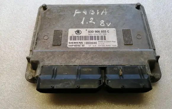 Skoda Fabia Mk1 (6Y) Engine control unit/module 03D906033C 3PG1509 5WP4029202