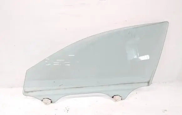 Mazda CX-30 Front door window glass four-door