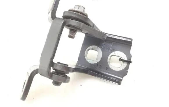 Opel Insignia A Rear door upper hinge 