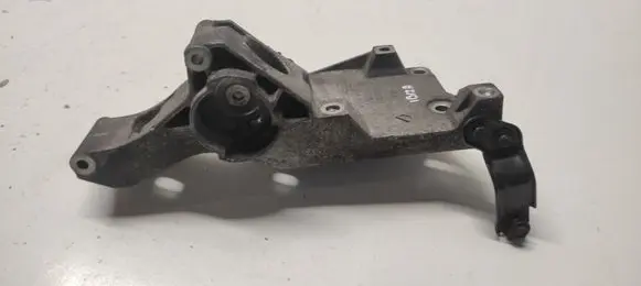 Seat Ibiza III (6L) Engine mounting bracket 038903143