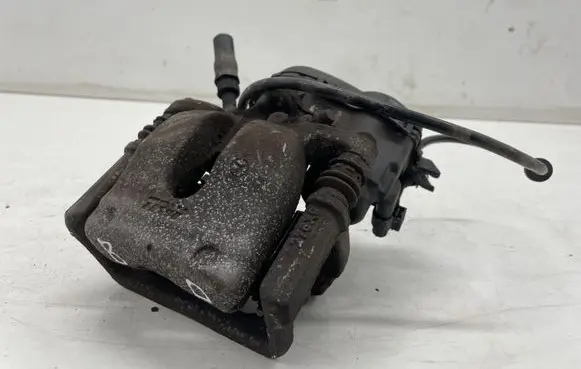 Mercedes-Benz B W246 W242 Rear brake caliper A2465401305