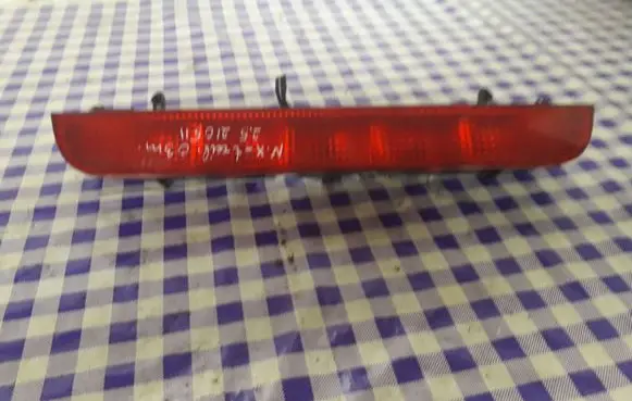 Nissan X-Trail T30 Third/center stoplight