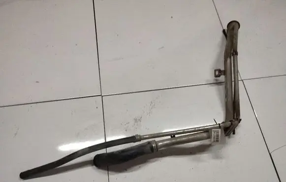 Ford C-MAX I Fuel tank filler neck pipe 