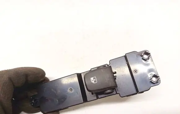 Hyundai Kona I Front door window switch trim 3k55121200